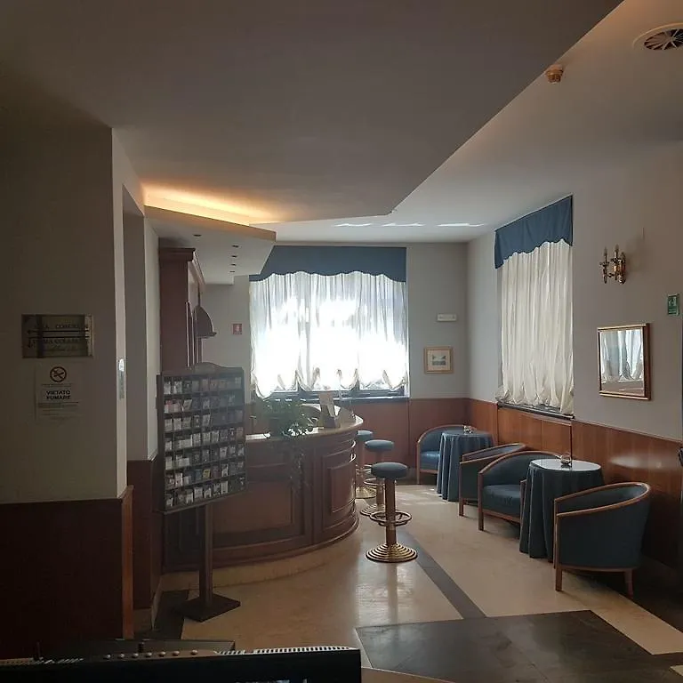 Hotel San Giorgio Неаполь