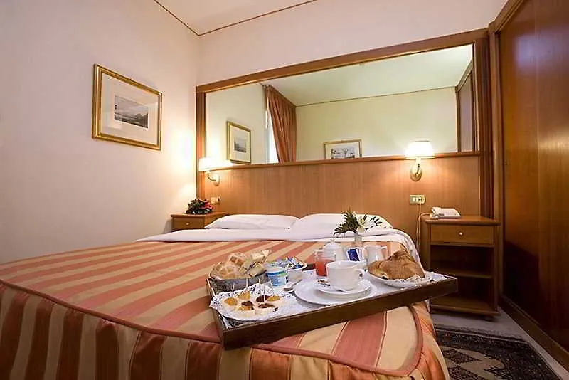 ***  Hotel San Giorgio Naples Italie